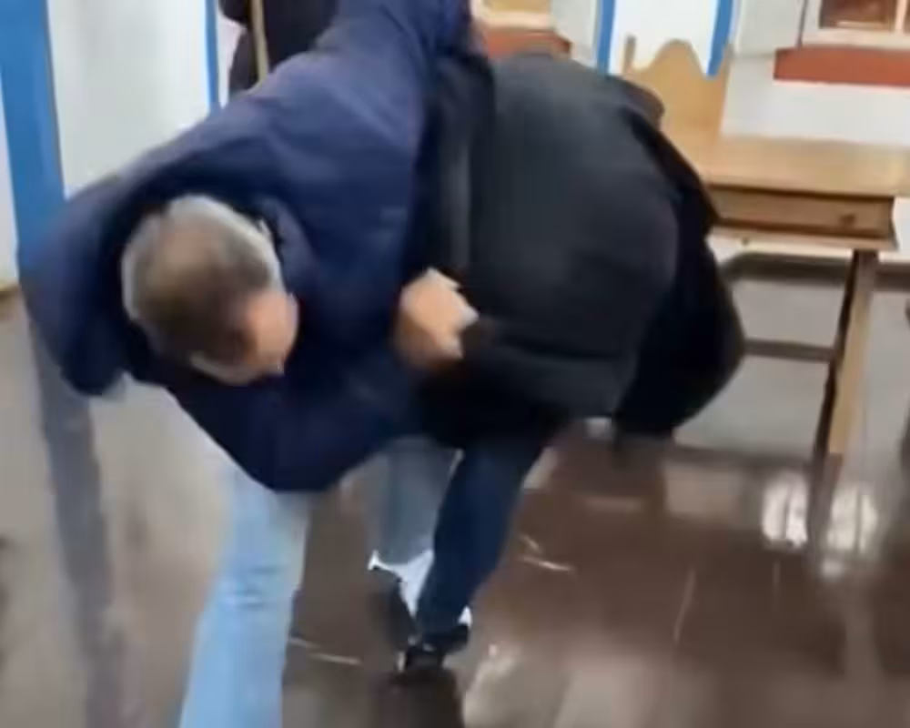 Briga de vereadores dentro Câmara de Paraibuna | Imagem reprodução