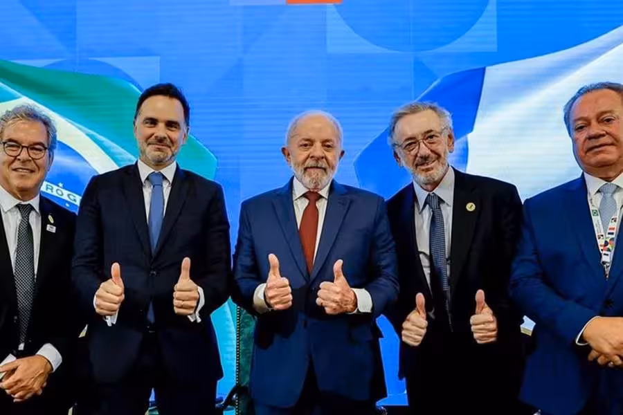 Lula no Fórum Empresarial Brasil-França - Imagem repdodução @LulaOficial-X Ricardo Stuckert