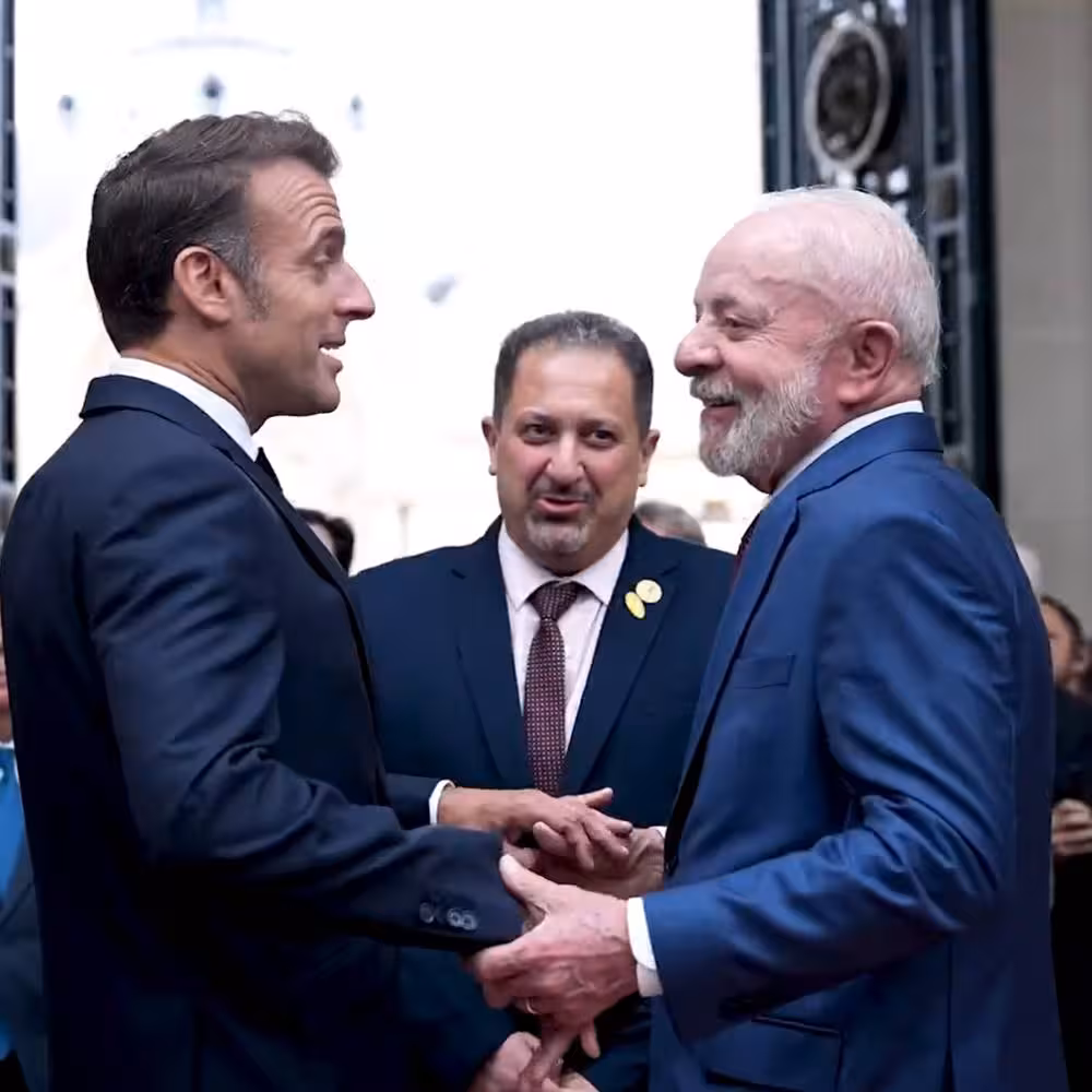 Macron e Lula no Grand Palais - Imagem reprodução X/@EmmanuelMacron
