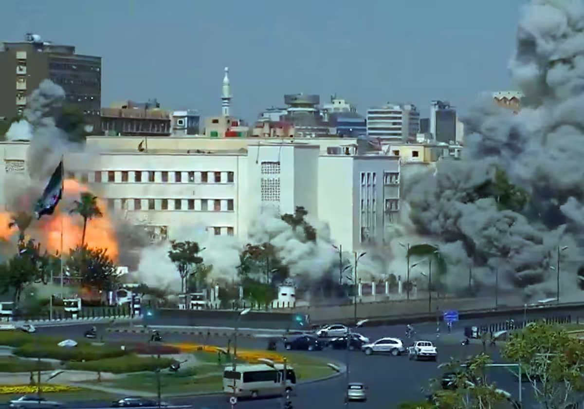 Israel bombardeia
