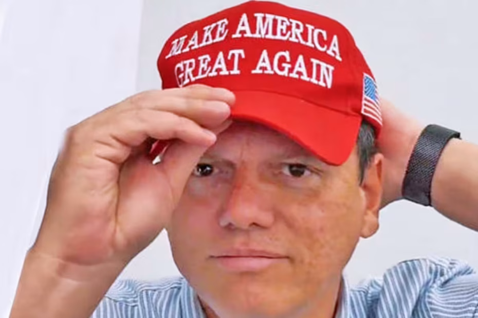 Tarcísio de Freitas com o boné Make America Great Again / Imagem reprodução redes sociais