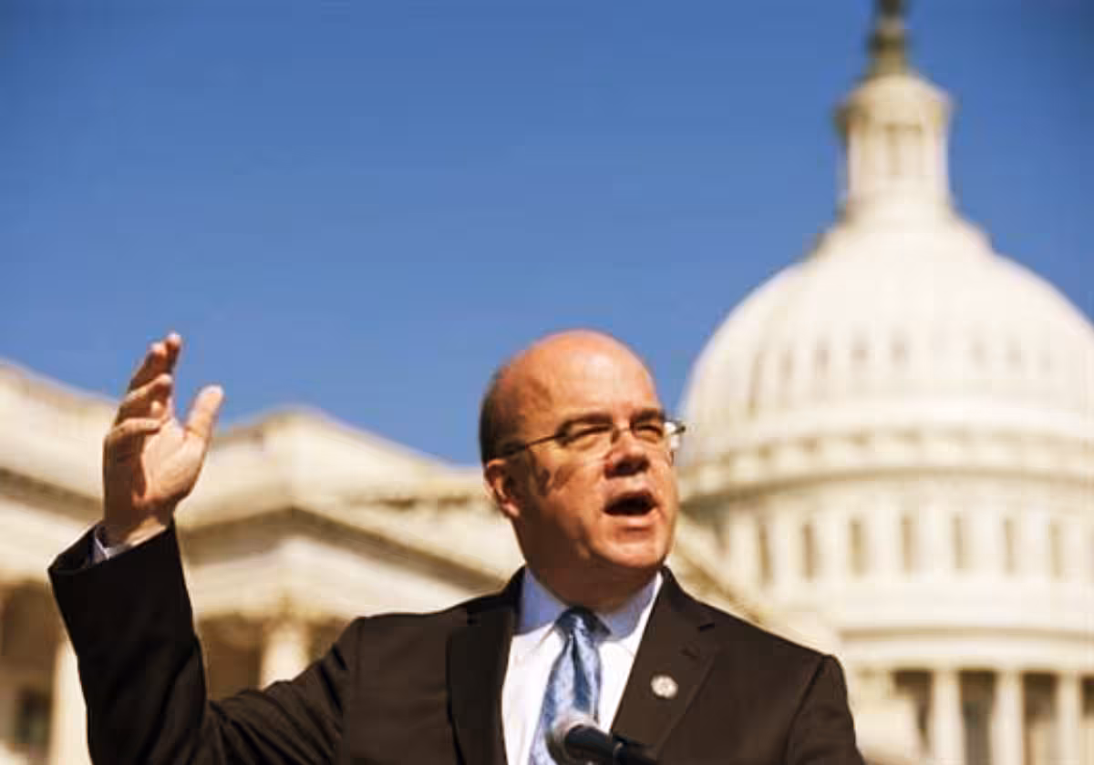 Jim McGovern, coautor 