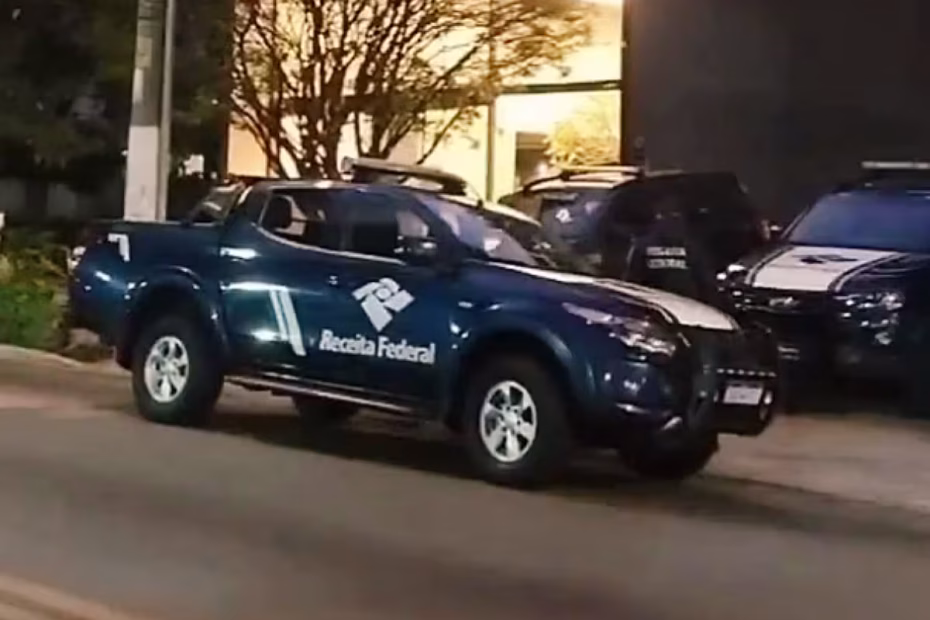 Veículos da Receita Federal durante operação 'Carbono Oculto' |28.8.2025| Imagem reprodução