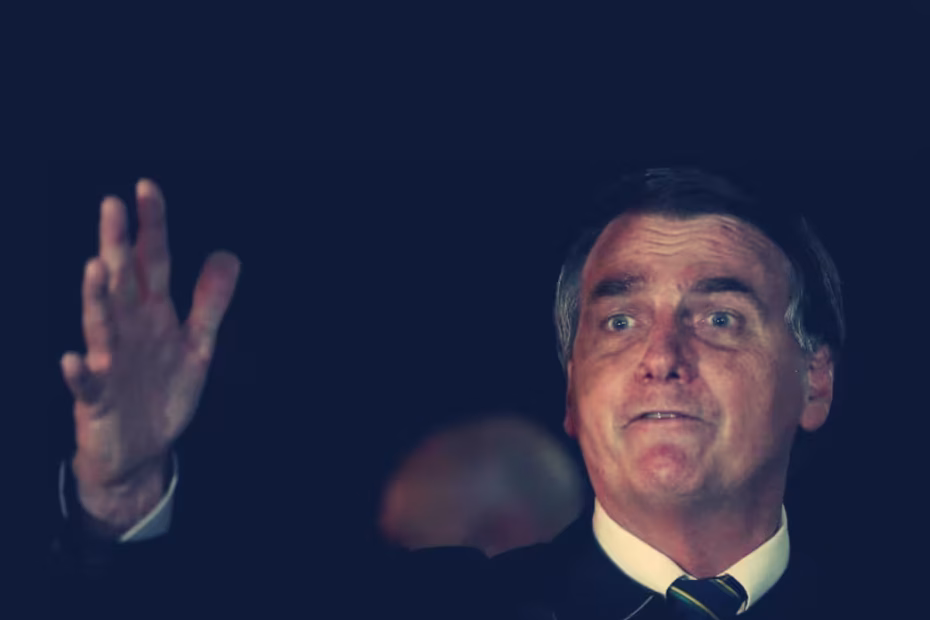 O ex-presidente Jair Bolsonaro durante entrevista em frente ao Palácio da Alvorada, em 22.5.2020, quando reagiu a jornalistas com gritos e palavrões / Foto: Gabriela Biló