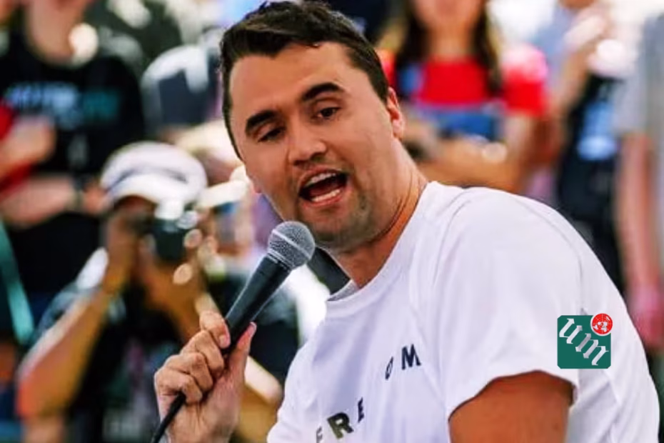 Charlie Kirk momentos antes de ser morto durante palestra em universidade dos EUA / Reprodução/redes sociais