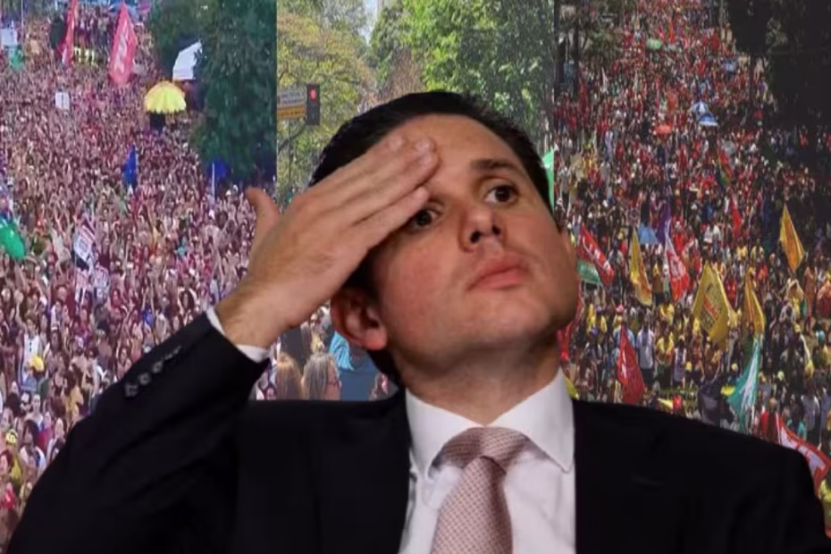 O presidente da Câmara dos Deputados, Hugo Motta |2.4.2025| Foto: Ueslei Marcelino/Reuters | Ao fundo, os protestos de 21 de setembro de 2025 contra a antipolítica do Congresso Nacional / Colagem reprodução X/@LulaOficial/X | Sobreposição de imagens
