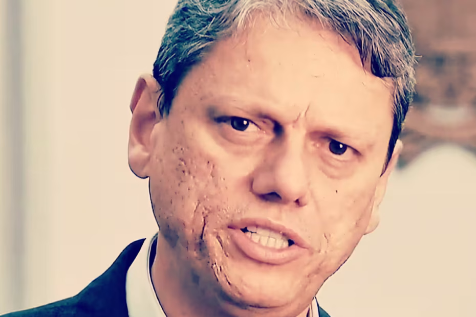 Governador de SP, Tarcísio de Freitas, se desculpa por afirmação de que só se preocuparia no dia que falsificarem a Coca-Cola - Imagem reprodução